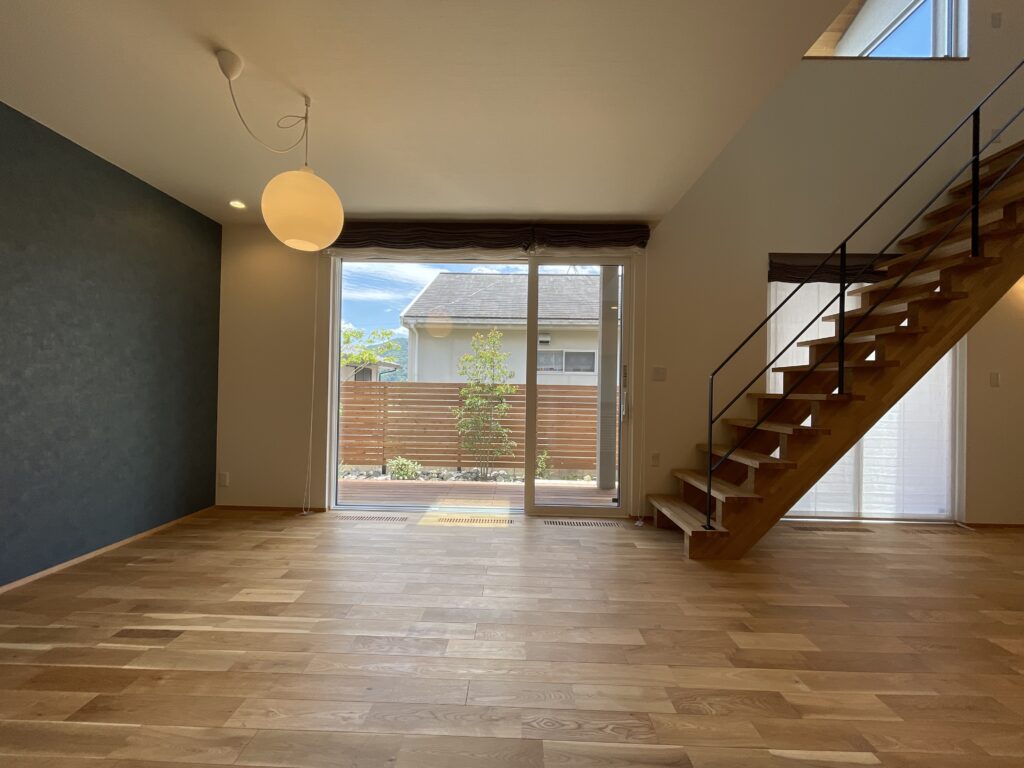 旭ホームズ(株)