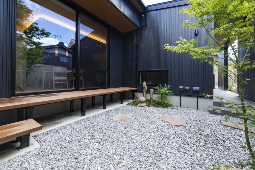 ㈱フィックスホーム